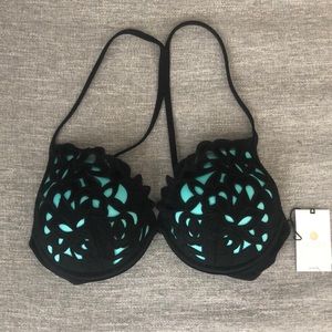 NWT Shade & Shore Bikini Top Size 36B